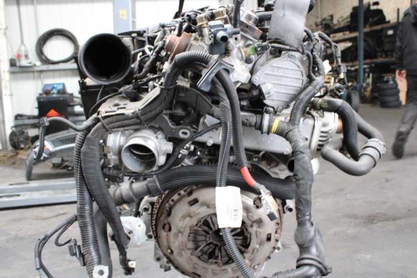 MOTEUR VOLVO 2.5L S60 / S80 / V60 / V70 / XC60 / XC70 CODE D5204T3 - Vue 3